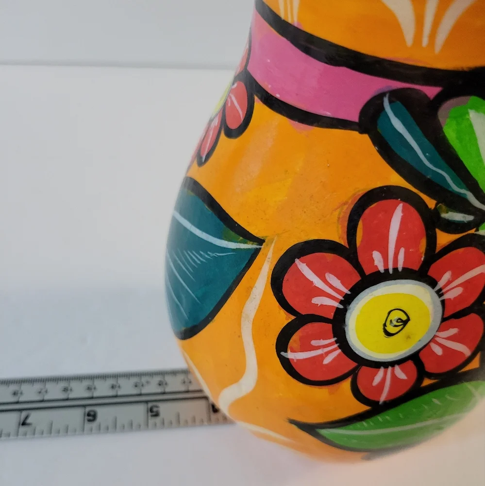 Talavera colorful hand